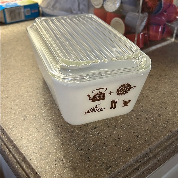 ** LAST CHANCE **1960s PYREX “Early American”Glass Container w/ glass lid - Picture 2 of 8